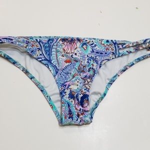 Pattern bikini bottom